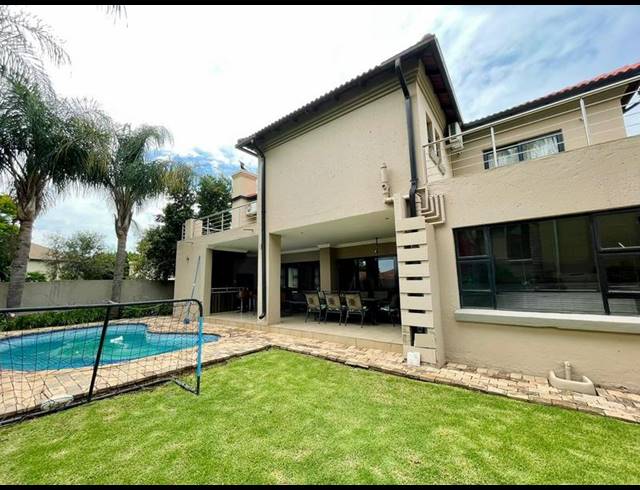 5 BEDROOM HOUSE FOR SALE IN WILLOW ACRES